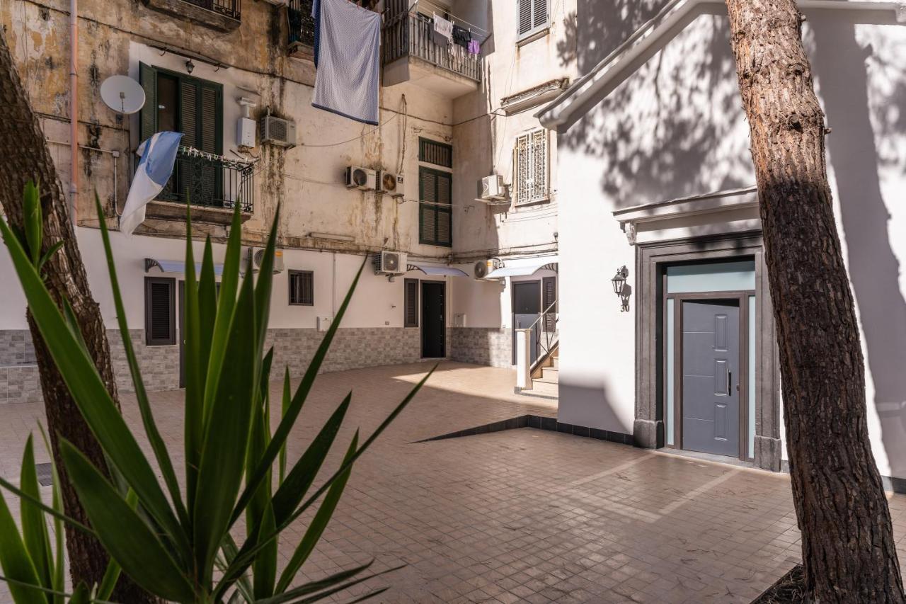 The Quarters Naples Apartments Extérieur photo