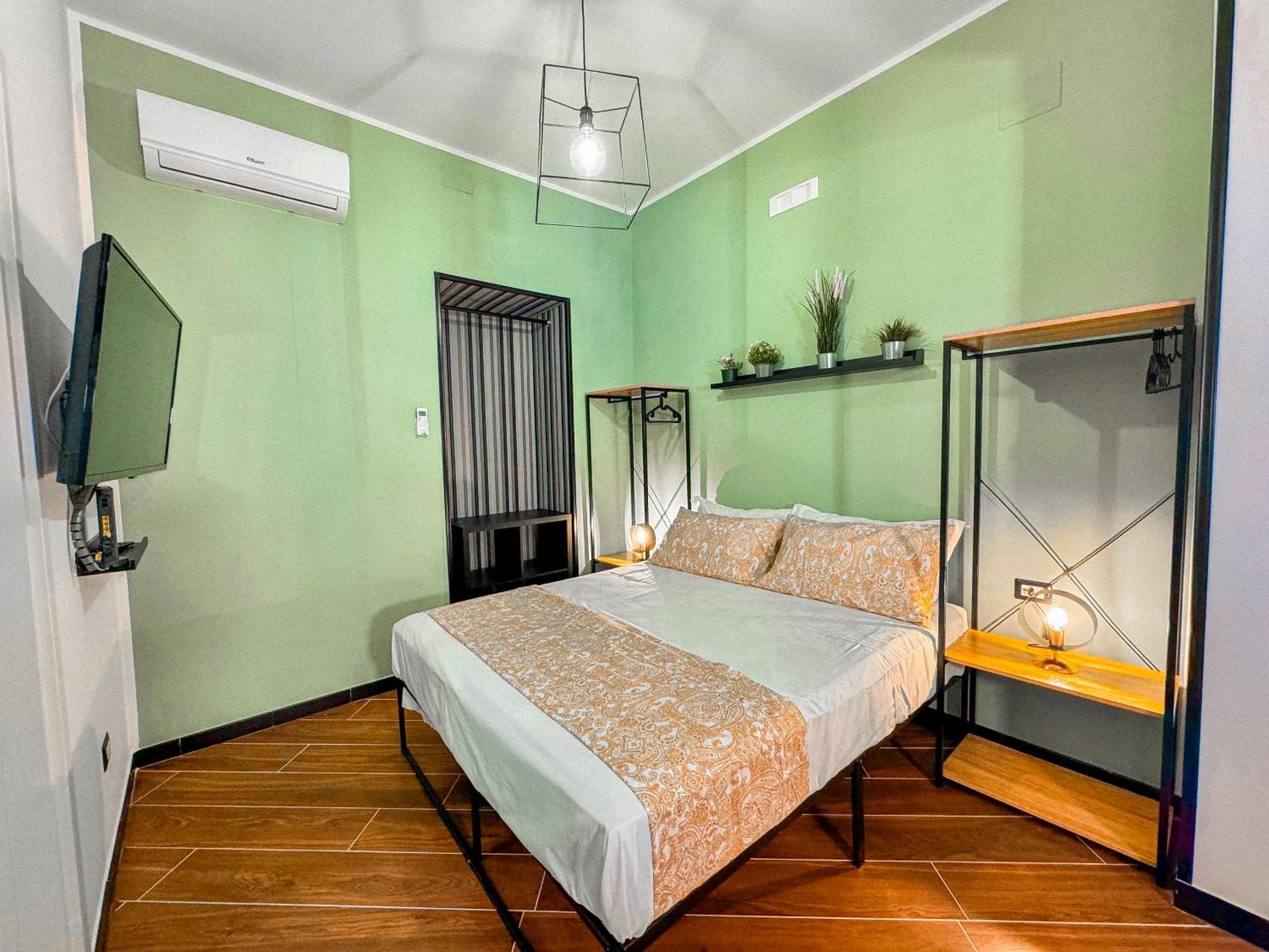 The Quarters Naples Apartments Extérieur photo