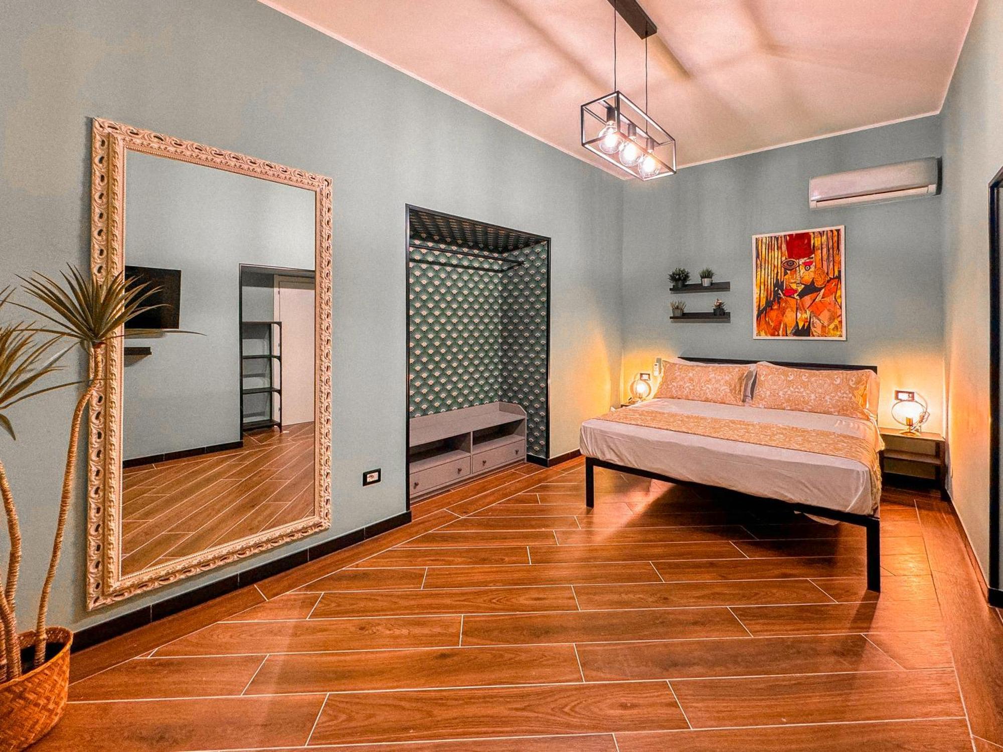 The Quarters Naples Apartments Extérieur photo